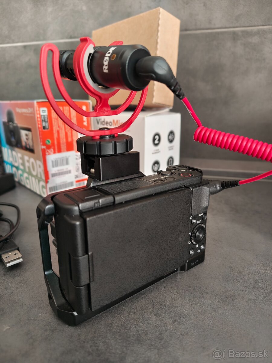 SONY ZV1 + príslušenstvo - 4