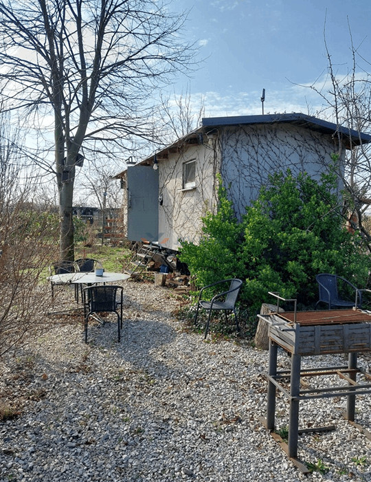 NA PREDAJ ZÁHRADA V PEZINKU - 4