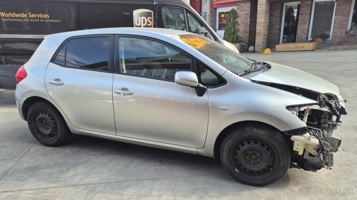 Toyota Auris 1,6i 91kw kód: 1ZR-FE - 4