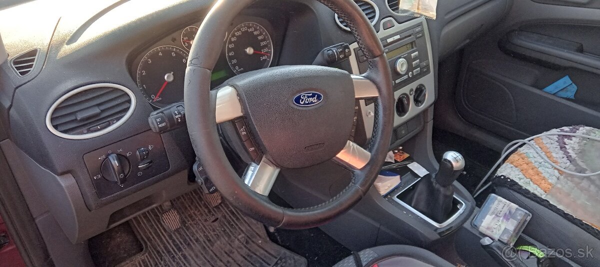 Predám Ford Focus - 4