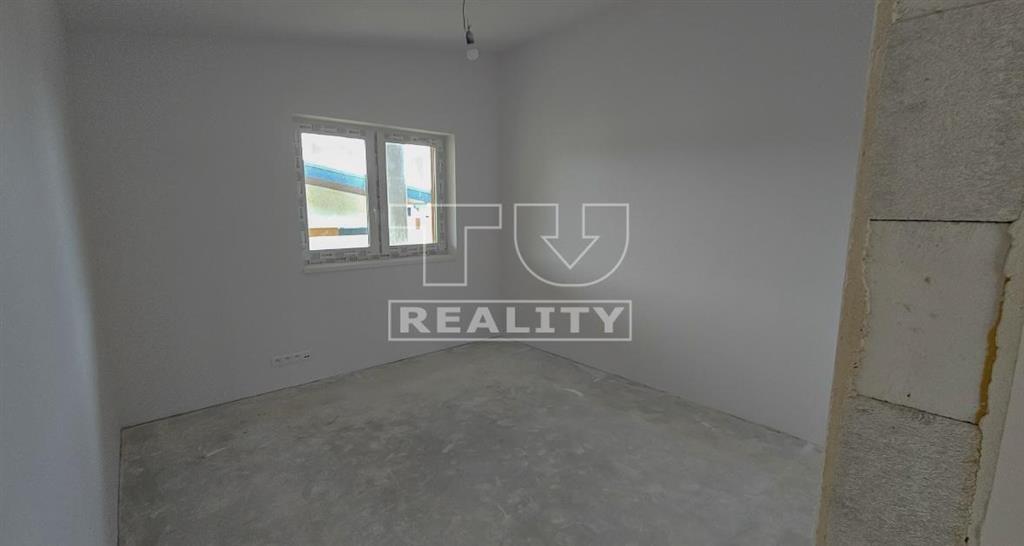 NOVOSTAVBA - 5 IZBOVÝ RODINNÝ DOM IBA 15 MIN.OD AUPARKU - 4