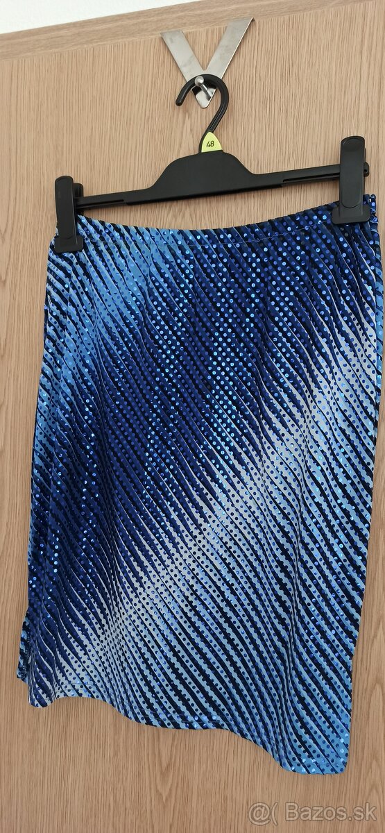 Spoločenské šaty s trblietkami značky Paragon - 4