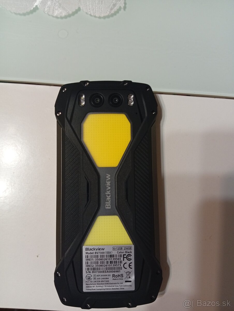 Blackview - odolný telefon - 4