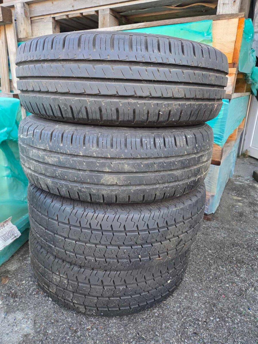 Pneumatiky 215/70R15C - 4