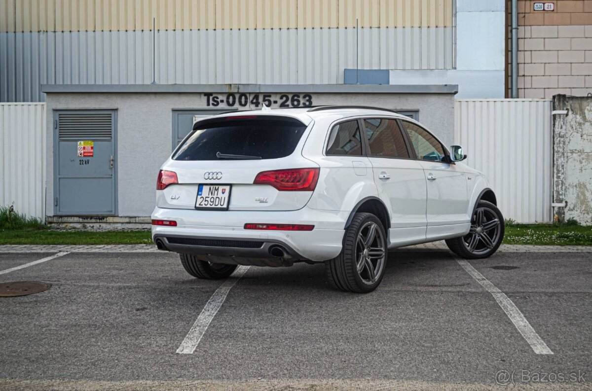 Audi Q7 3.0 Turbo Benzín Quattro 7Miest - 4