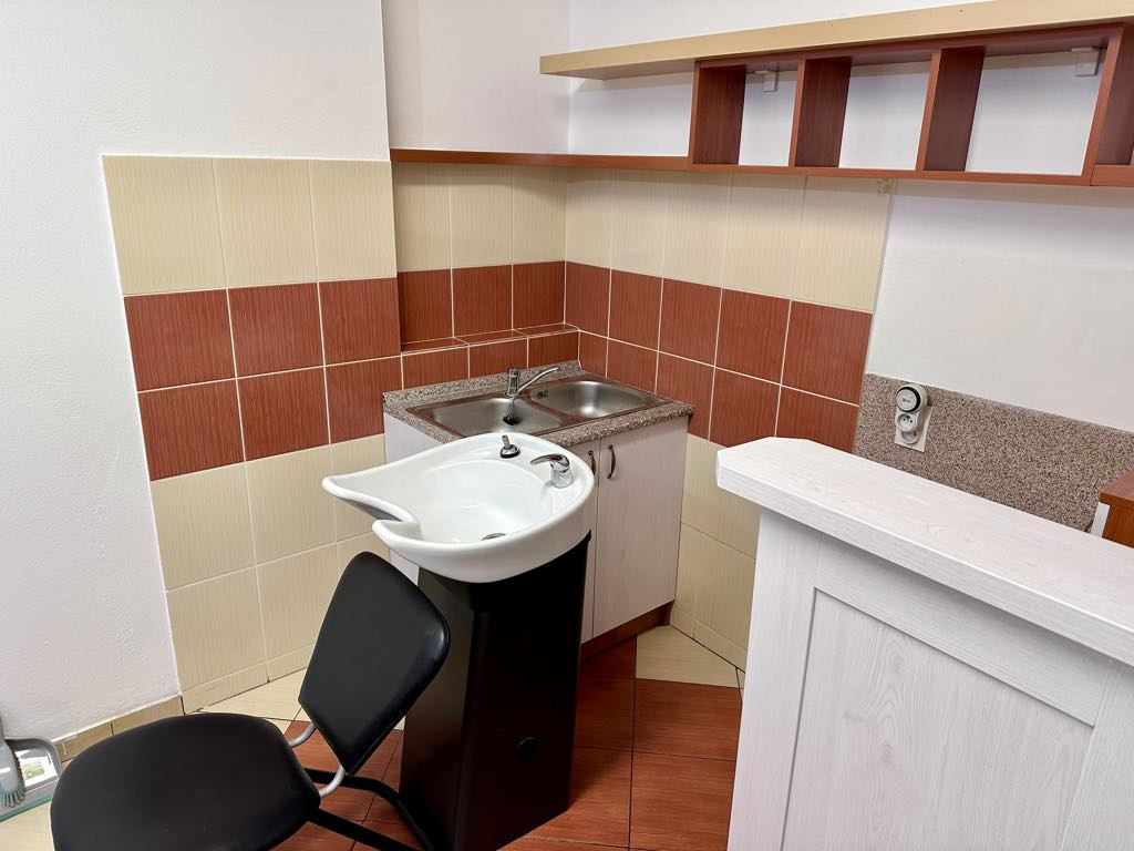 Prenájom kaderníctva v Šali - 4