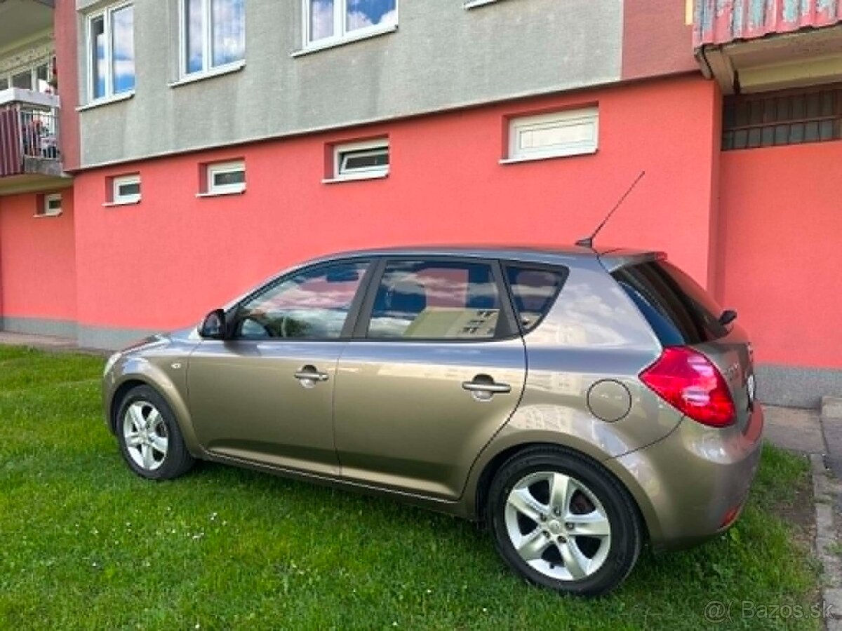 KIA Ceed 1.4 benzín (77 kW) - 4