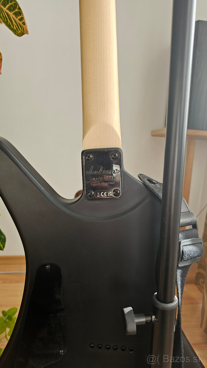 Predám Elektrickú gitaru Jackson JS32T Kelly AH Satin Black - 4