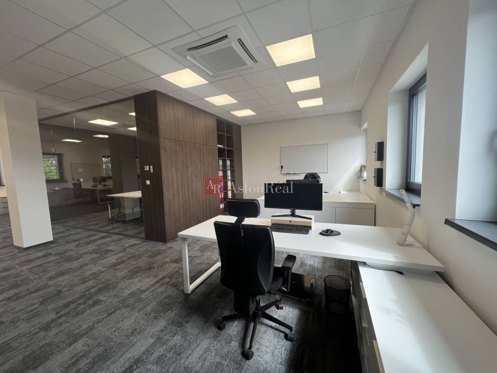 PRENÁJOM: Administratívne, kancelárske priestory - J. Janček - 4