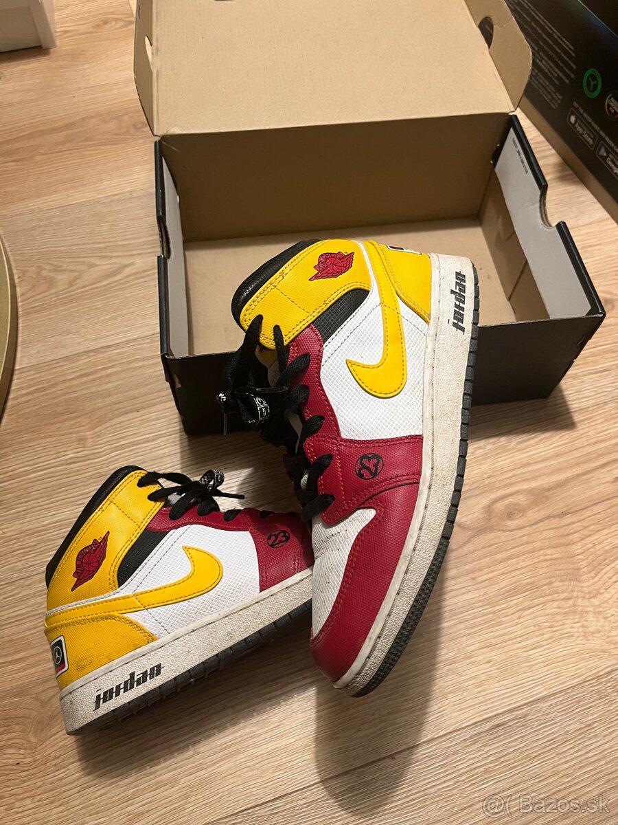 Air jordan 1 mid - 4