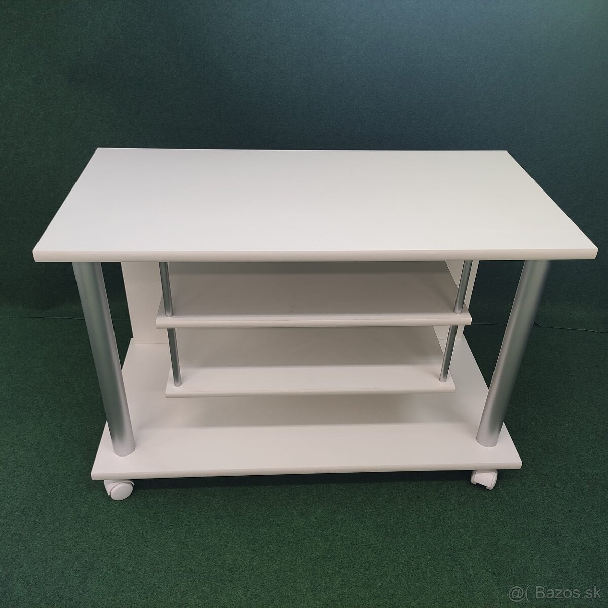 TV a video stolík na kolieskach - 4