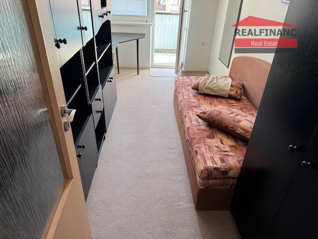 Na predaj veľký 3 - izbový byt na Hlavnej ulici v Trnave - 4