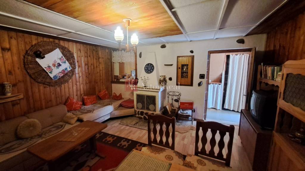 DVOJPODLAŽNÁ CHATA pod lesom, Veľká Lúka pri kúpeľoch Sliač - 4