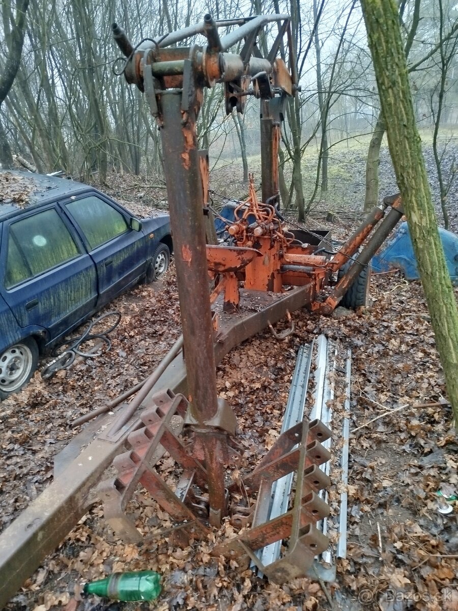 Predám nakladač UNHZ500 - 4