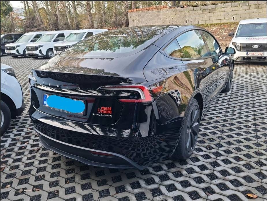 Tesla Model 3 2024 Long Range AWD - 4