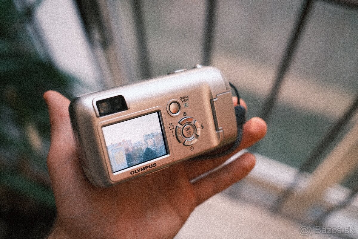 Olympus Camedia C-460 Zoom - 4