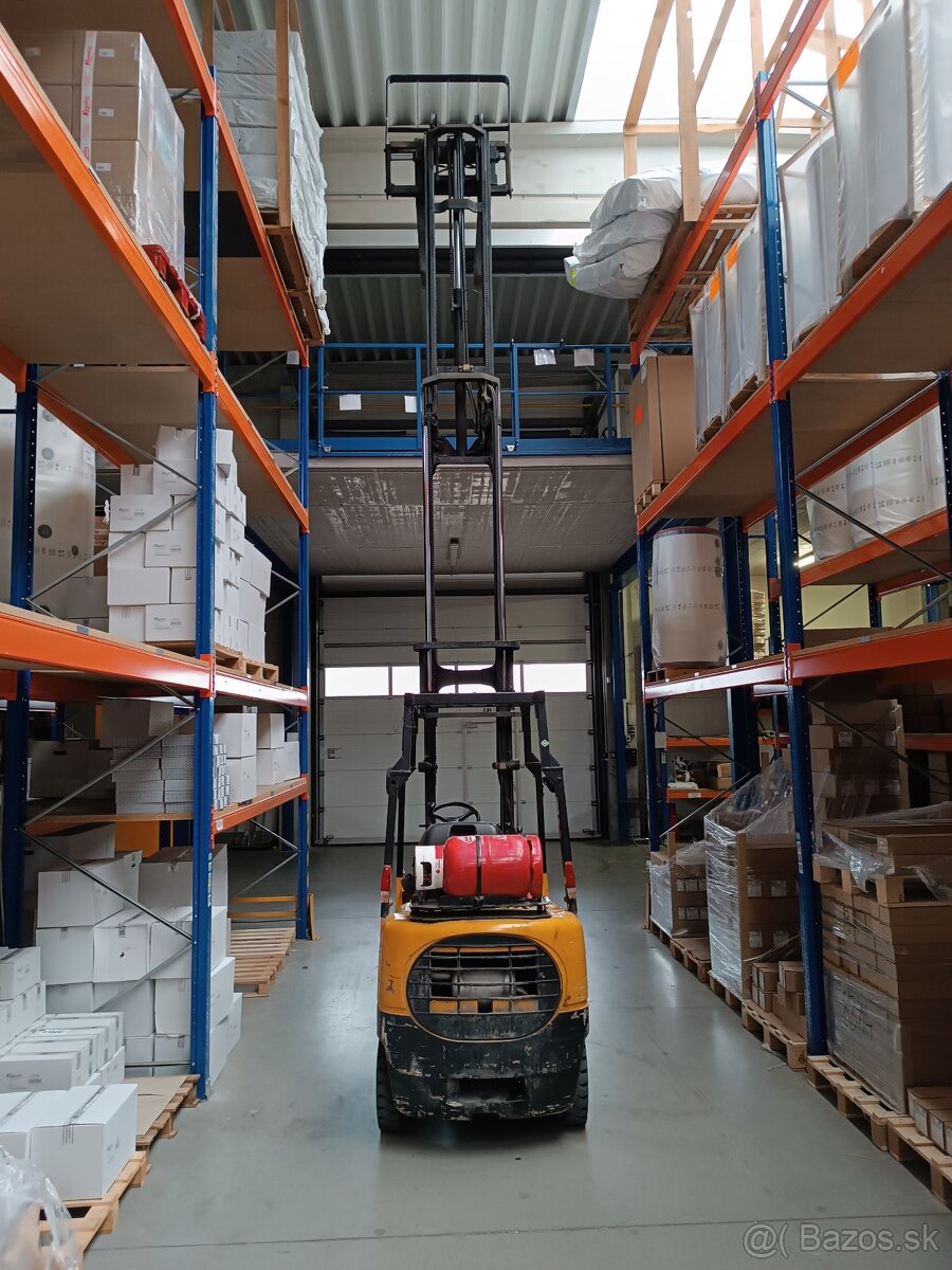 Predám plne funkčný plynový VZV Caterpillar GP 15K - 4