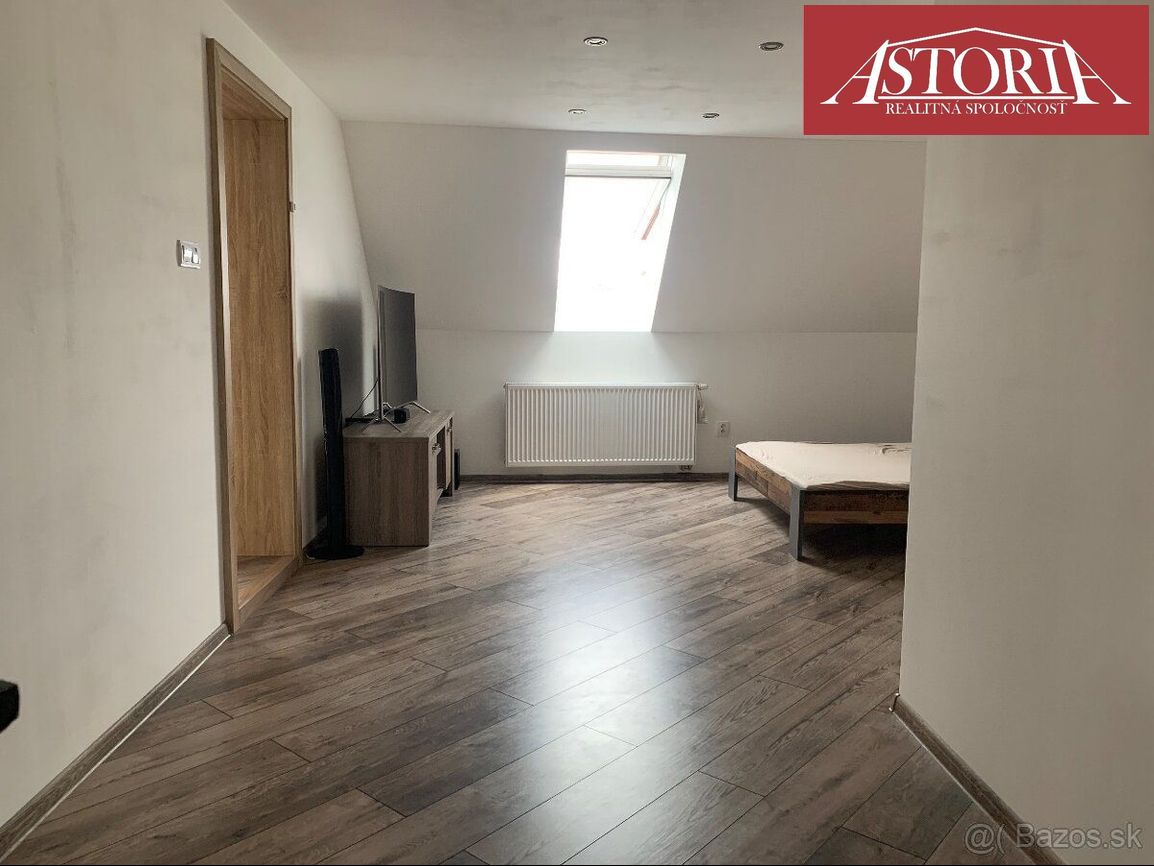 PREDAJ Kompletne zrekonštruovaný rodinný dom v Turanoch - 4