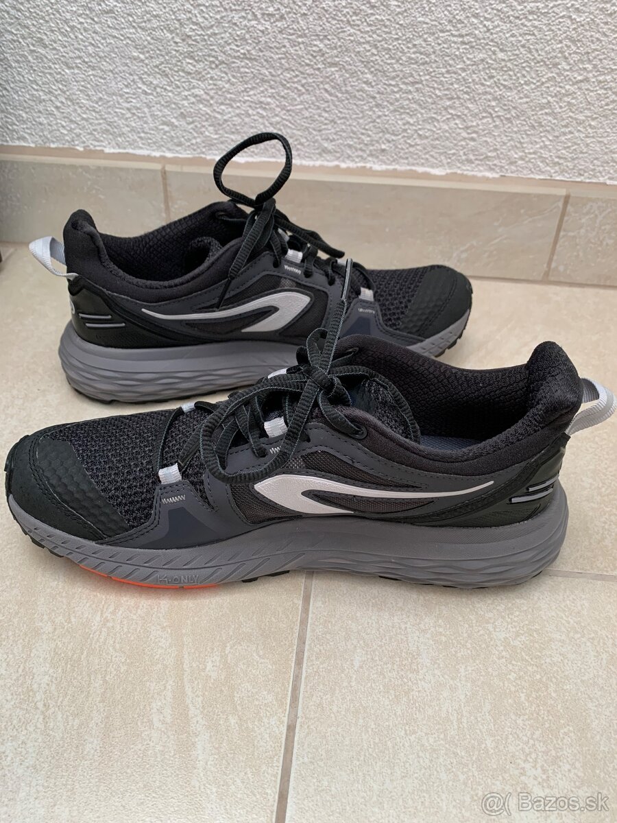 Pánske bežecké topánky 40 - 4