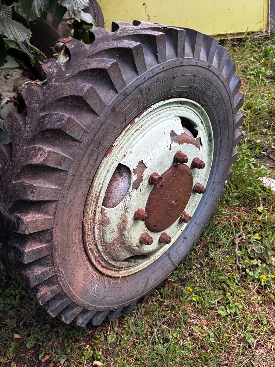 Zadnu napravu s kolesami V3S - 4