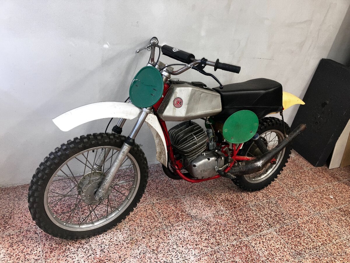 ČZ 250 typ 980 r.v. 1975 - typ 980 - 4