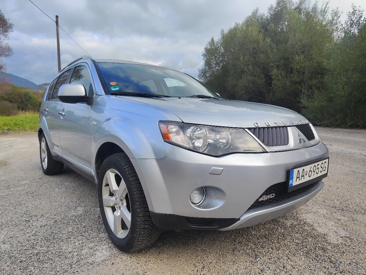 Mitsubishi Outlander 2.0 DI-D, 7 miest, 4x4 - 4