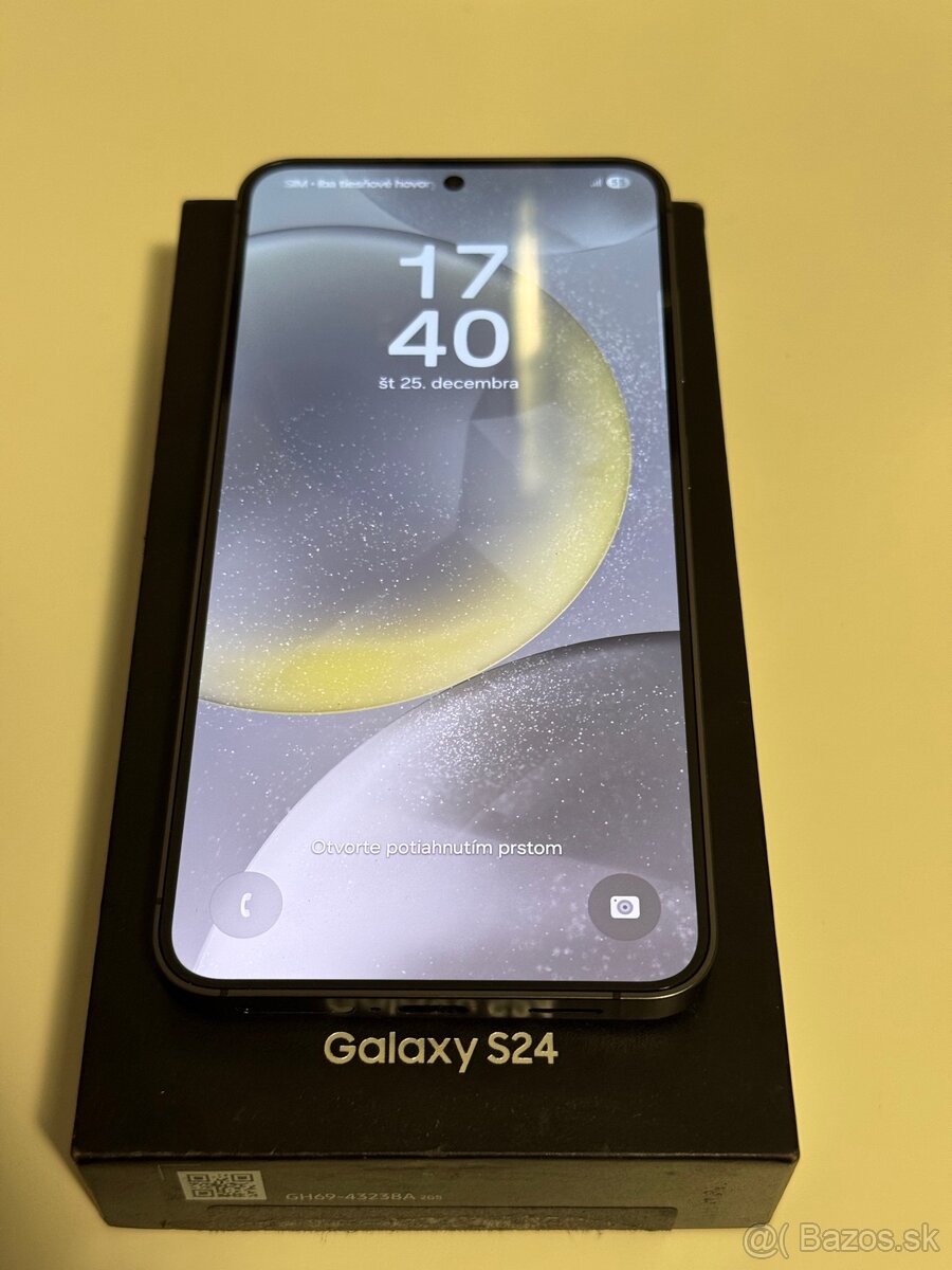 Samsung Galaxy S24 256GB Black - 4