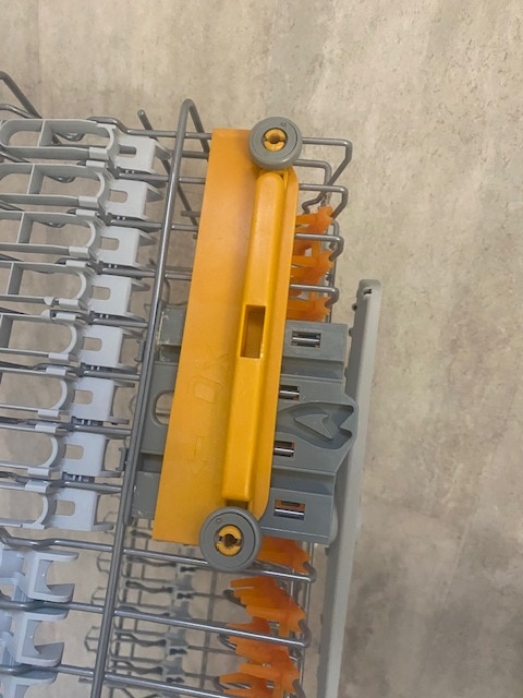 Vysúvateľný kôš na taniere Elektrolux - 4