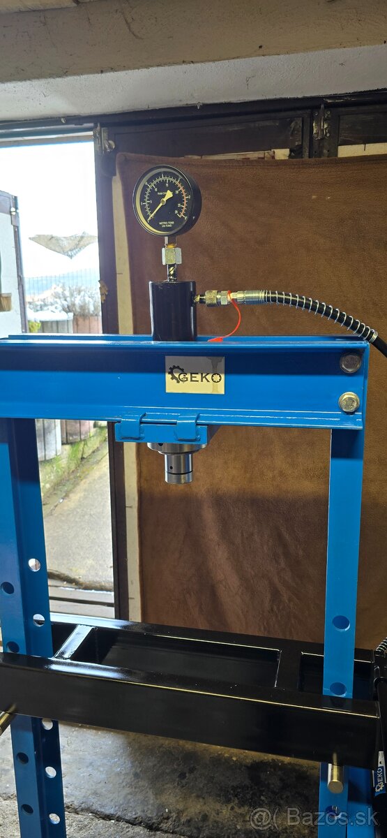 Hydraulický lis 20T - 4