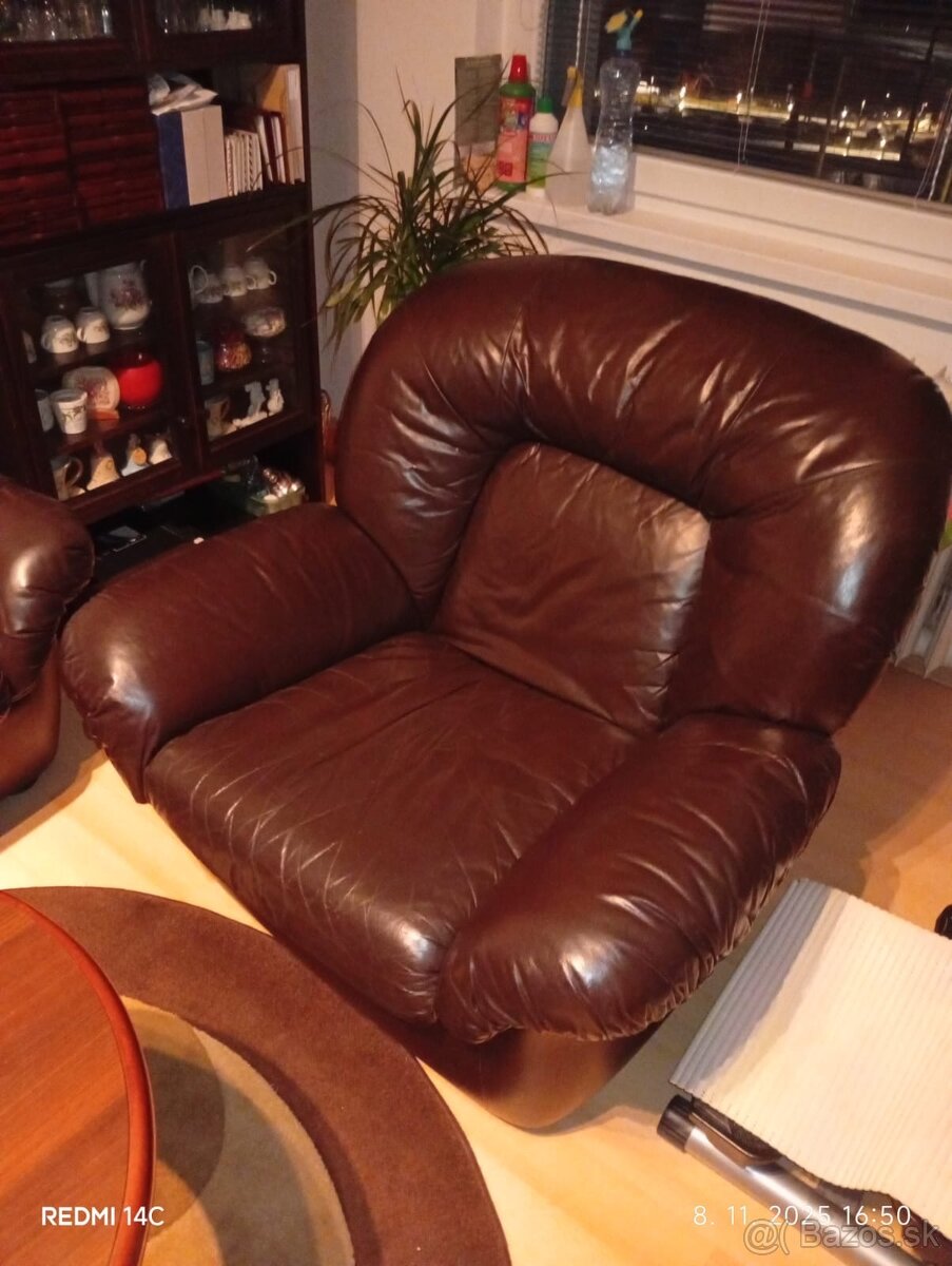 Sedacia súprava + stôl a koberec - 4