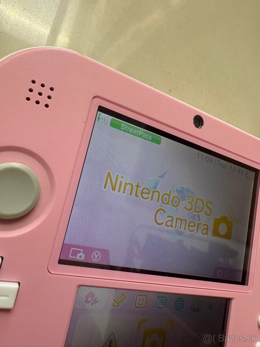 Nintendo 2DS TomoDachi Life + Hry & Box - 4