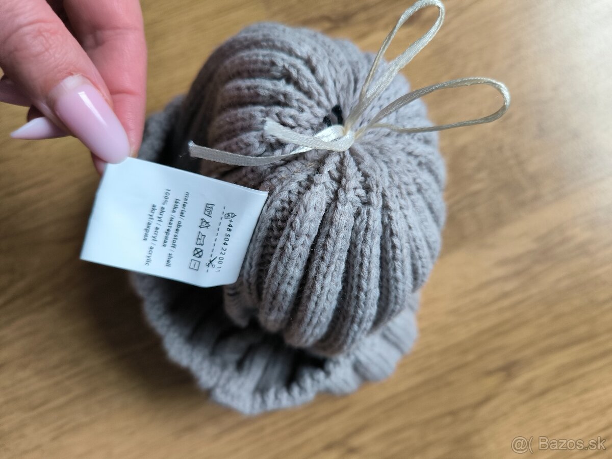 Dámska čiapka s kožušinovým brmbolcom - 4