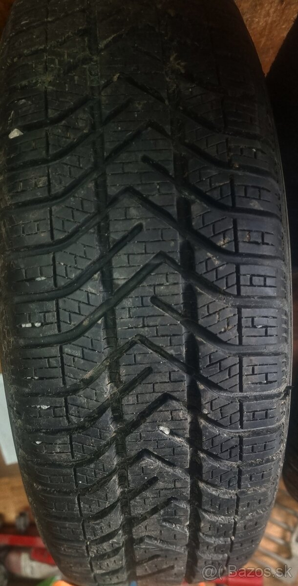 Predam elektrony s pneumatiky 195 55 R15 - 4
