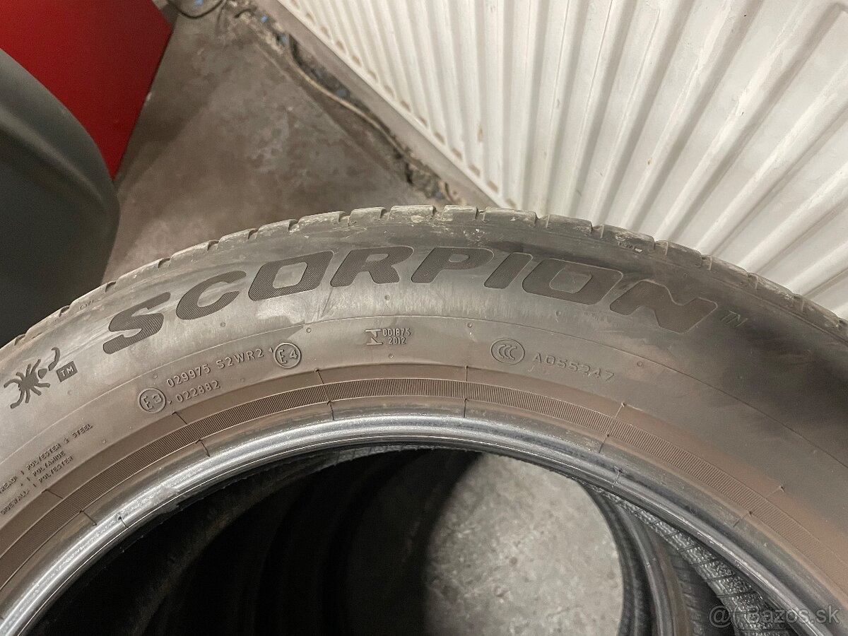 Predám Pirelli 235/55R18 - 4