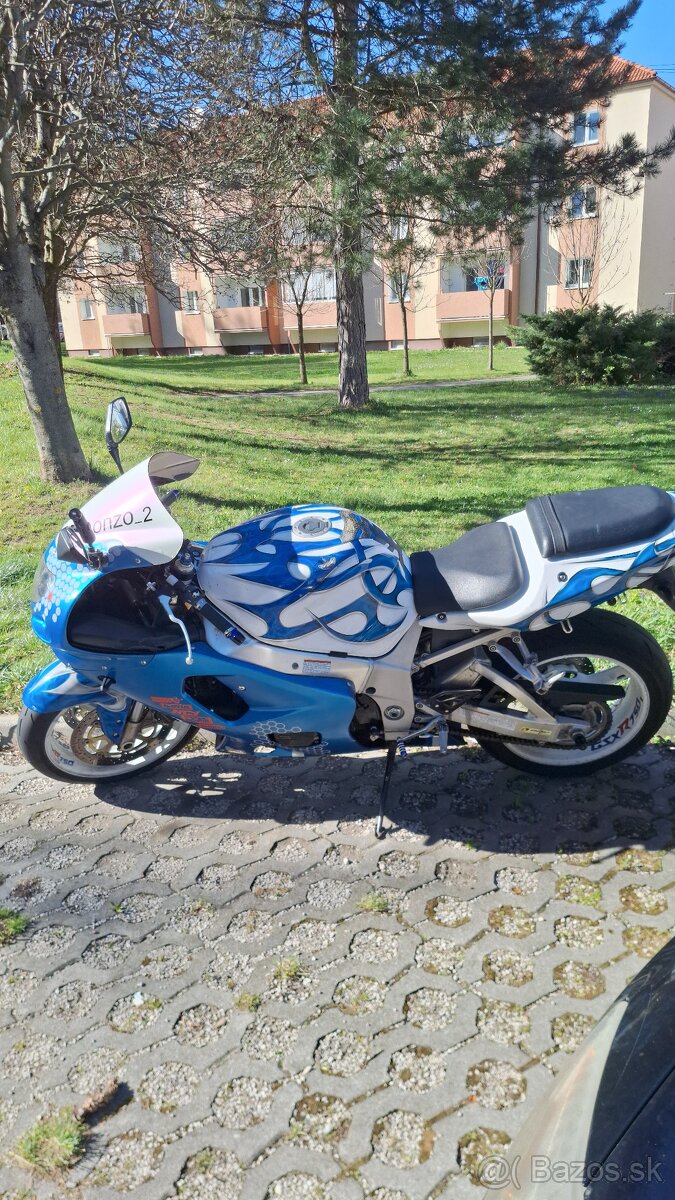 Suzuki GSXR 750 103kW - 4