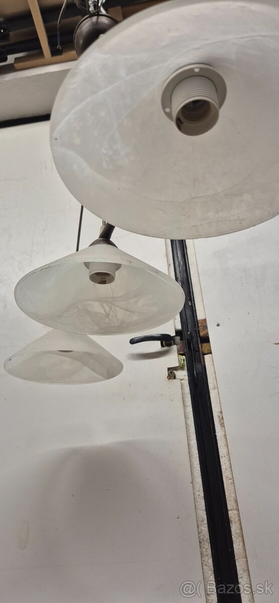 Sada vysiacich lustrov - 4