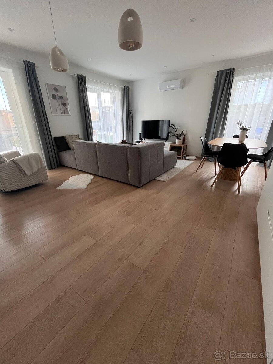 Krásny 3,5 izbový átriový rodinný dom v obci Beladice - 4