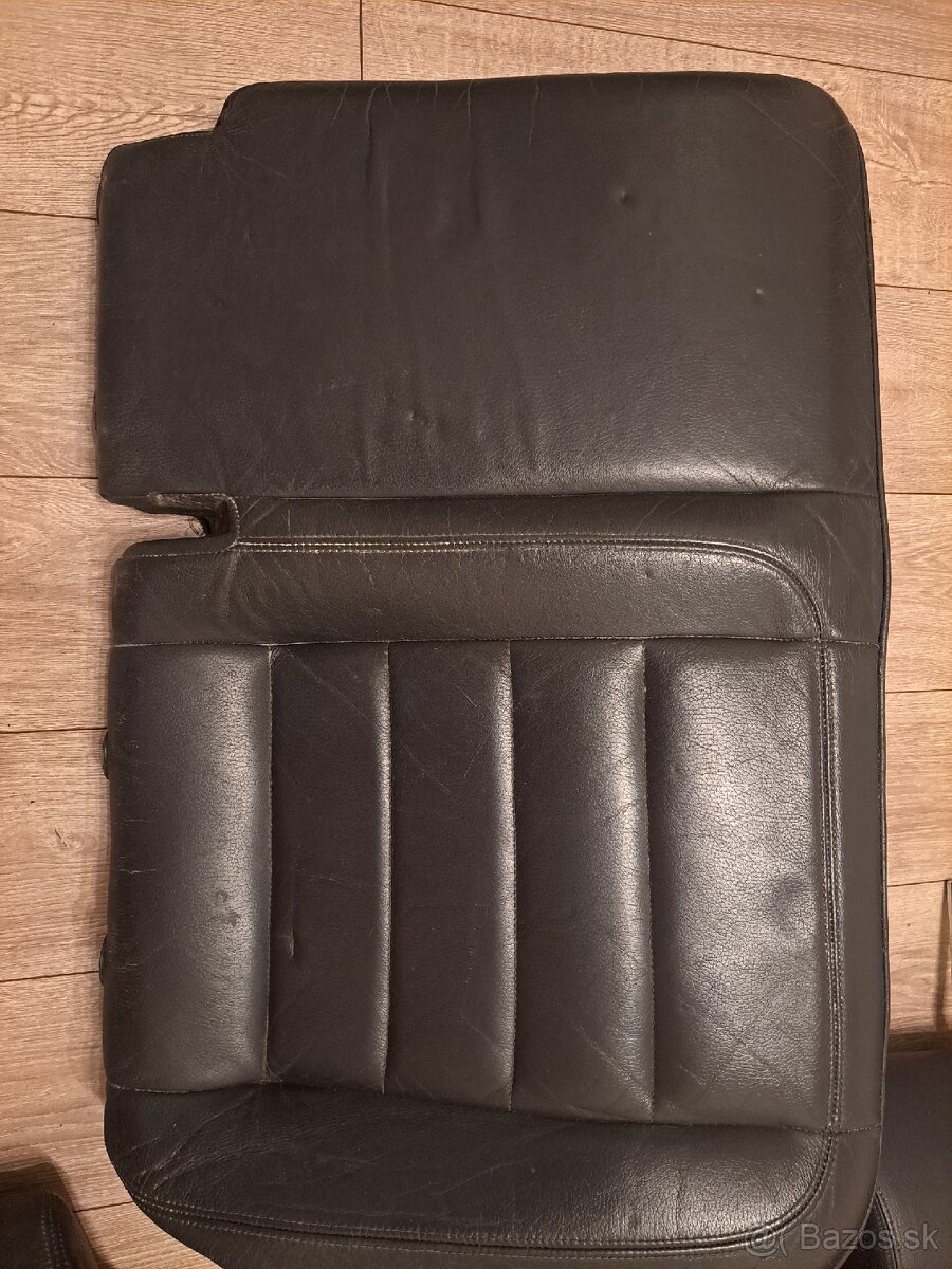 Predám sedačky VW Touareg 7L čierna Koža - 4