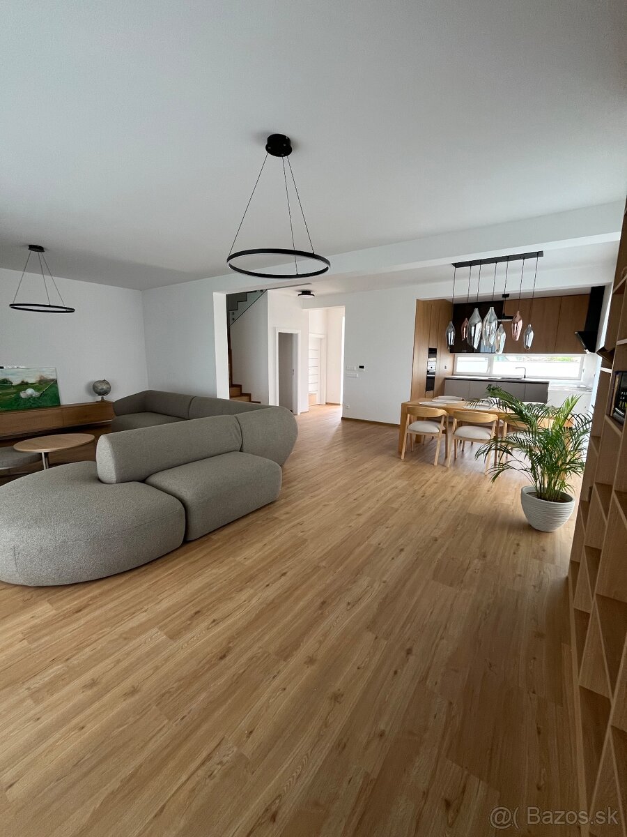 Luxusná vila (200 m2) na prenájom - 4