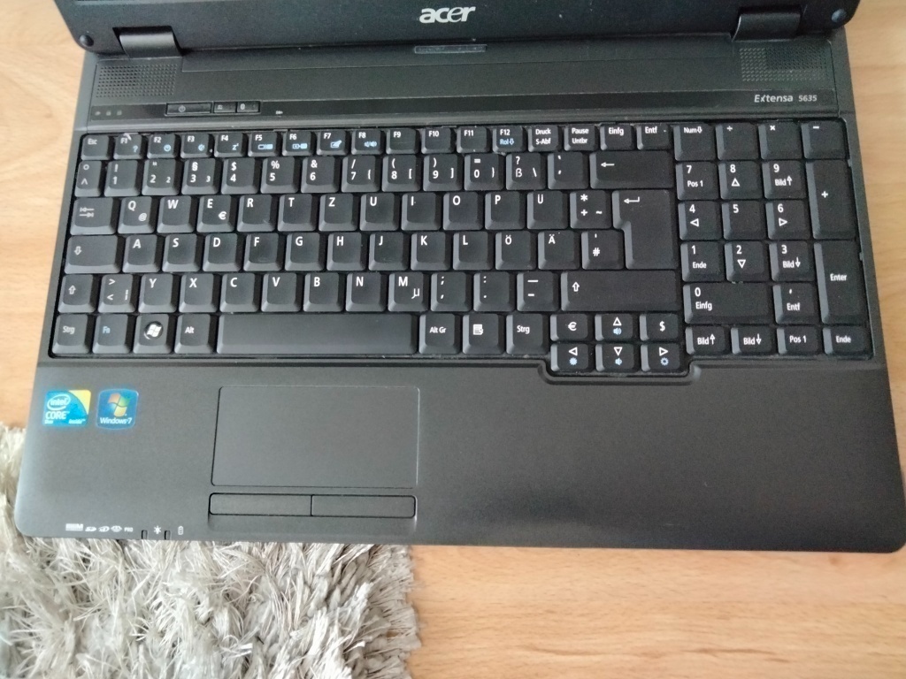 predám notebook Acer extensa 5635 / 4gb ram /250gb hdd/ - 4