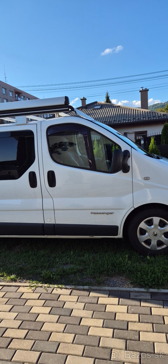 Predam Renault Trafic 2.5td Passenger 8miestny.M - 4