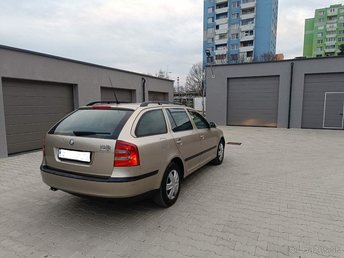 Škoda Octavia 2 Combi 1.9 TDI 77kw - 4