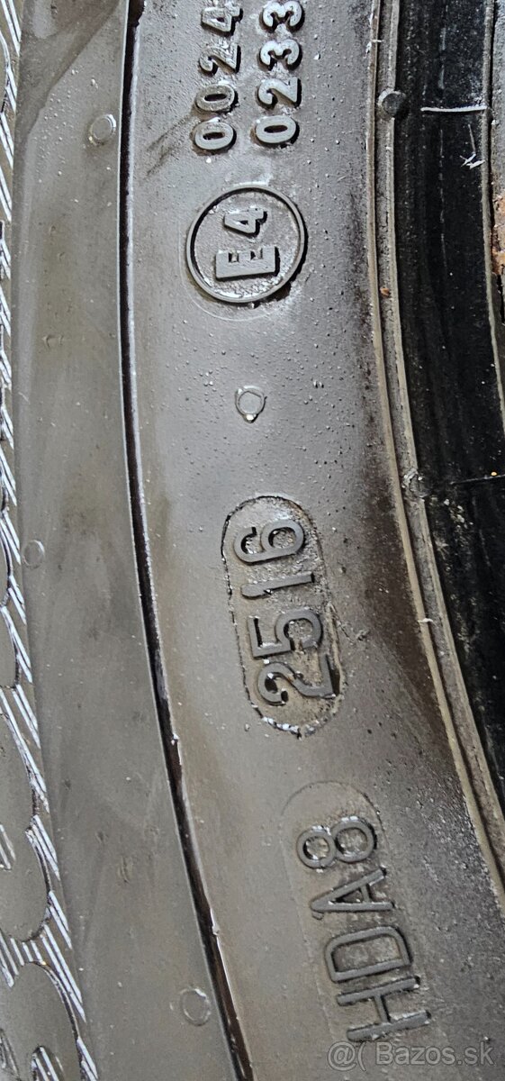 Predám 2 zimné pneumatiky Barum SNOVANIS 2 195/70 r15c - 4