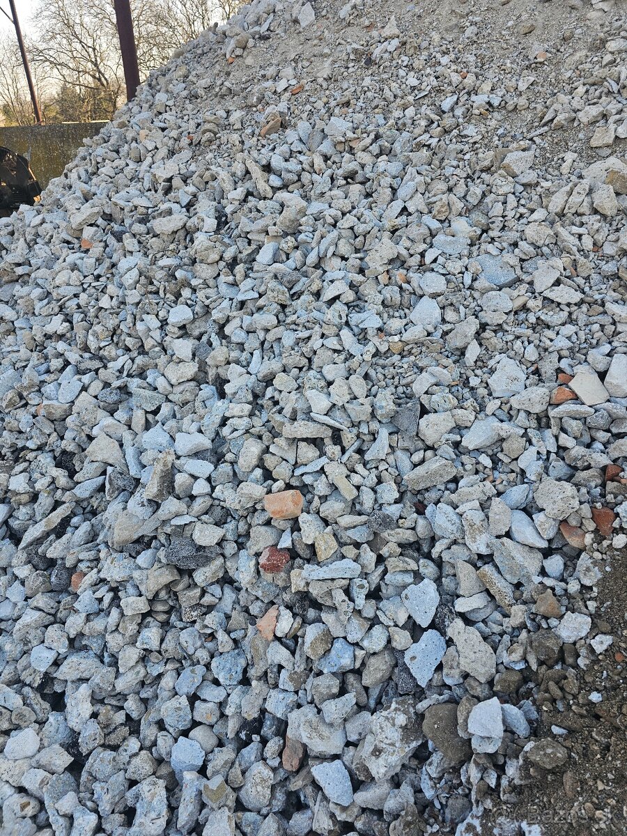 Hlina zásyp zemina ornica - 4