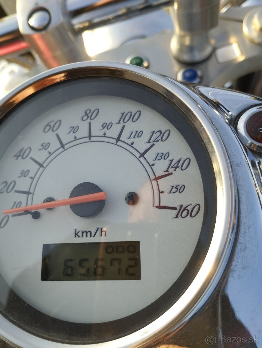 Honda VT750C Shadow - 4