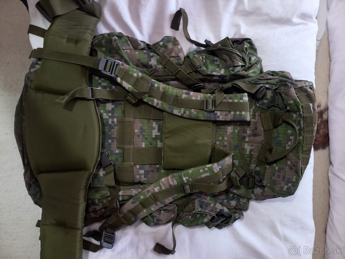 Vojenský batoch a bund - 4