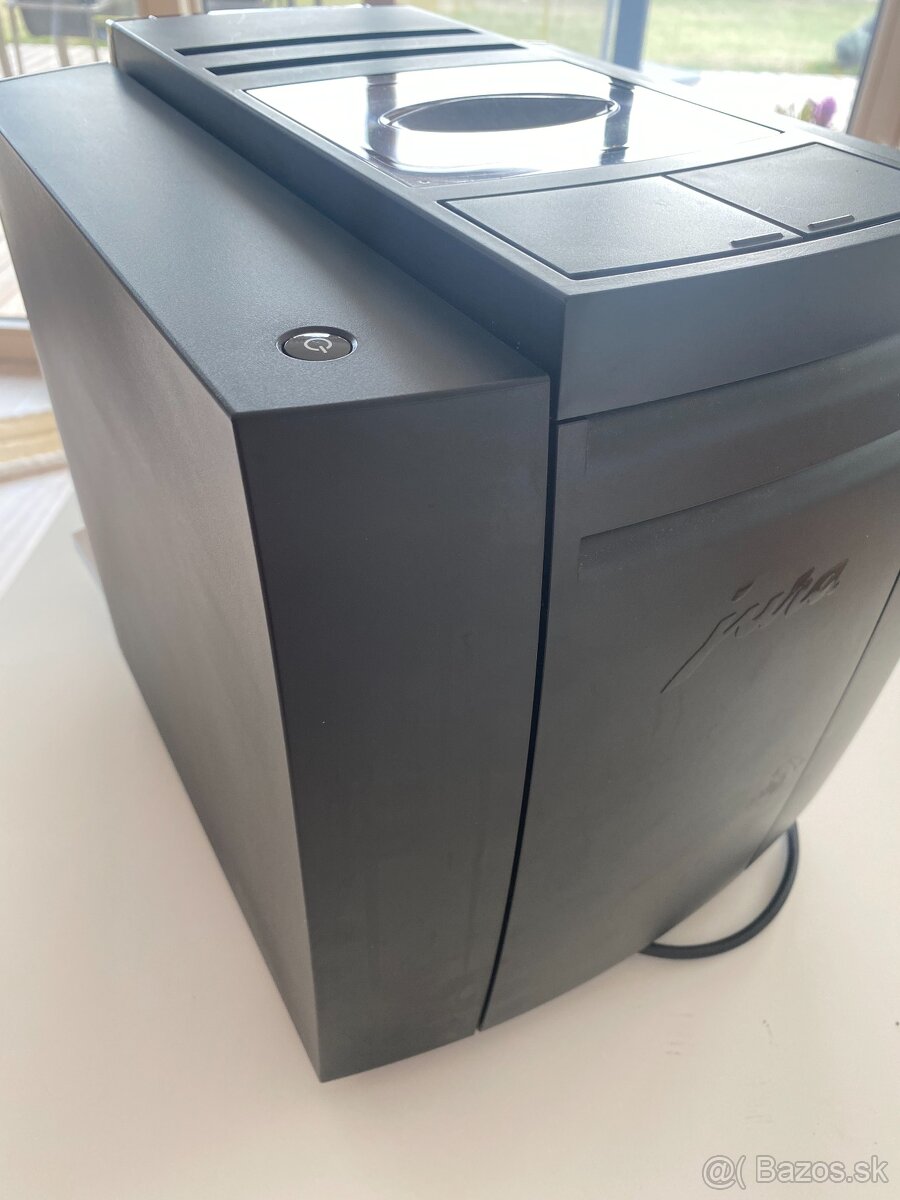 Jura E8 Platinum – plnoautomatický kávovar - 4