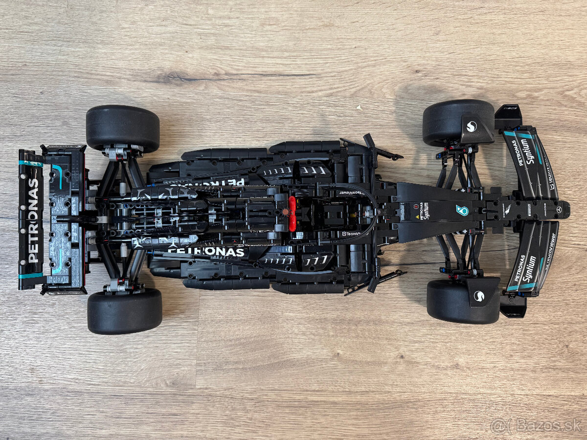 Lego Technic 42171 Mercedes-AMG F1 W14 E Performance - 4