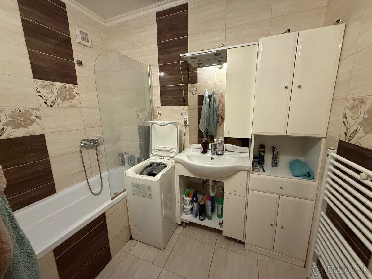 Prenajom 3 izboveho byt Topoľčany - 4