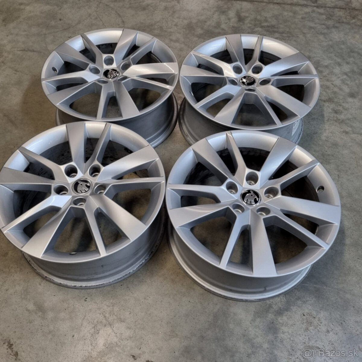 Hliníkové disky 5x112 R17 7J ET49 - 4